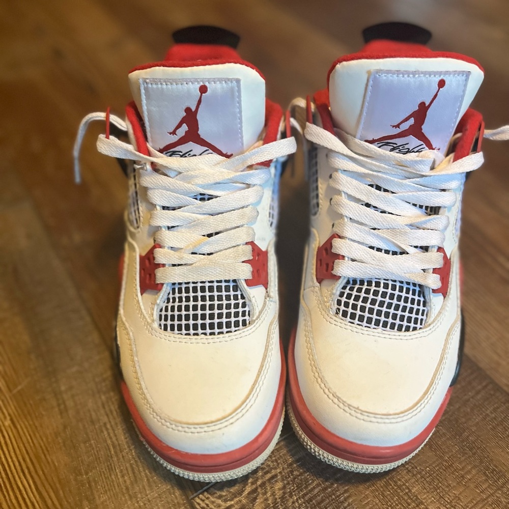 Jordan 4 retro